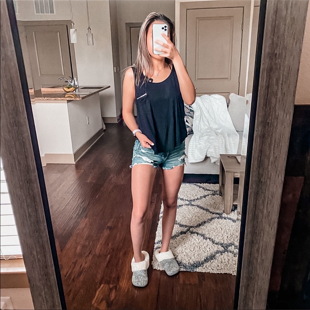 ⚡️FINAL PRICE⚡️ Black & cheetah Print Tank